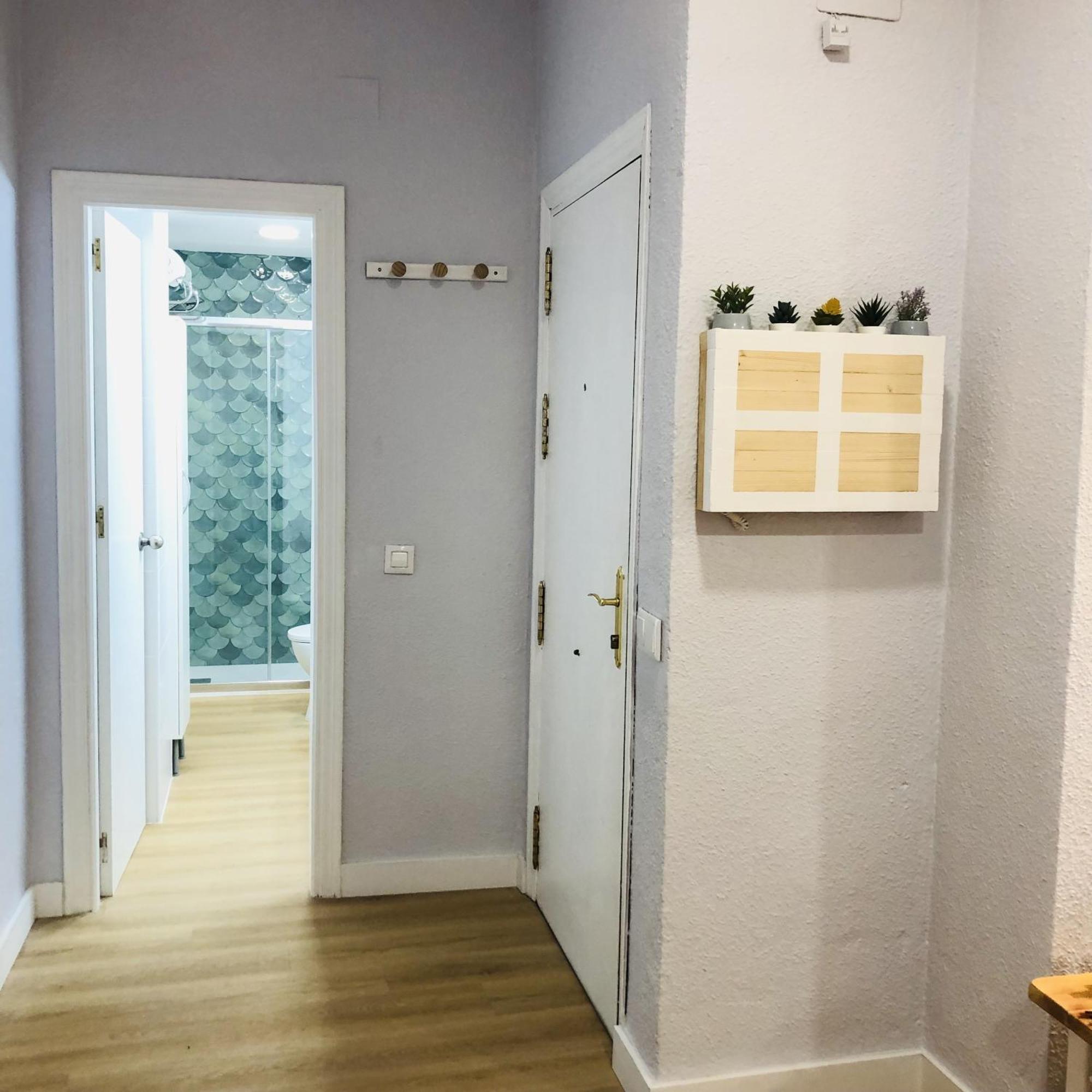 Apartamentos Alfaqueque B Seville Exterior photo